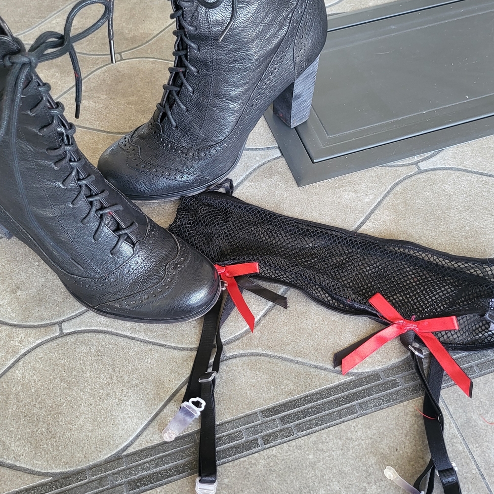 Vintage Burlesque Moulin Rouge Can-Can corset with boots costume, small? - Picture 13 of 16